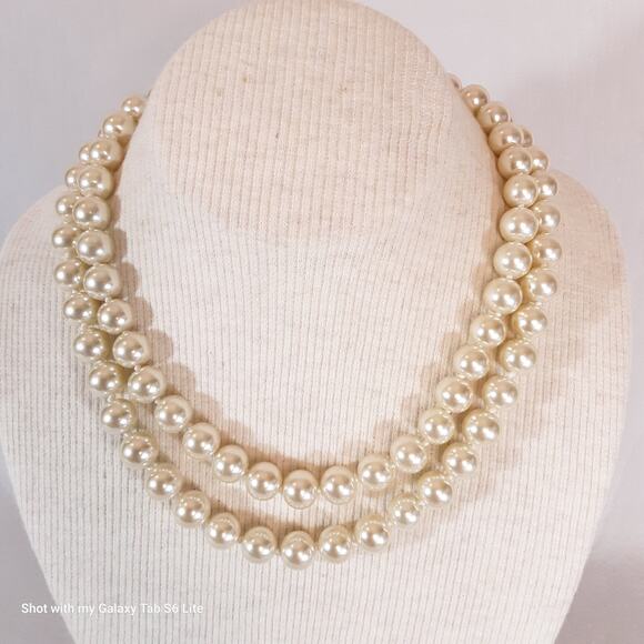Double Stranded 8mm Pearly Bread Necklace Choker Length - Picture 1 of 7